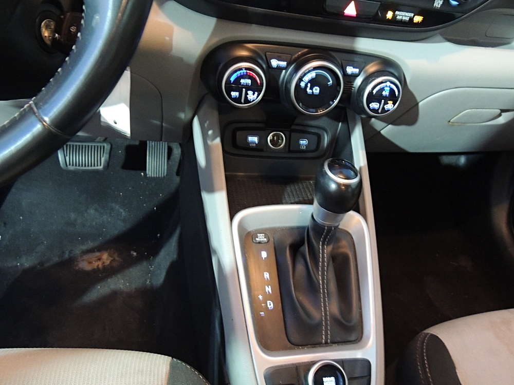 2023 Hyundai Venue SEL - Photo 12