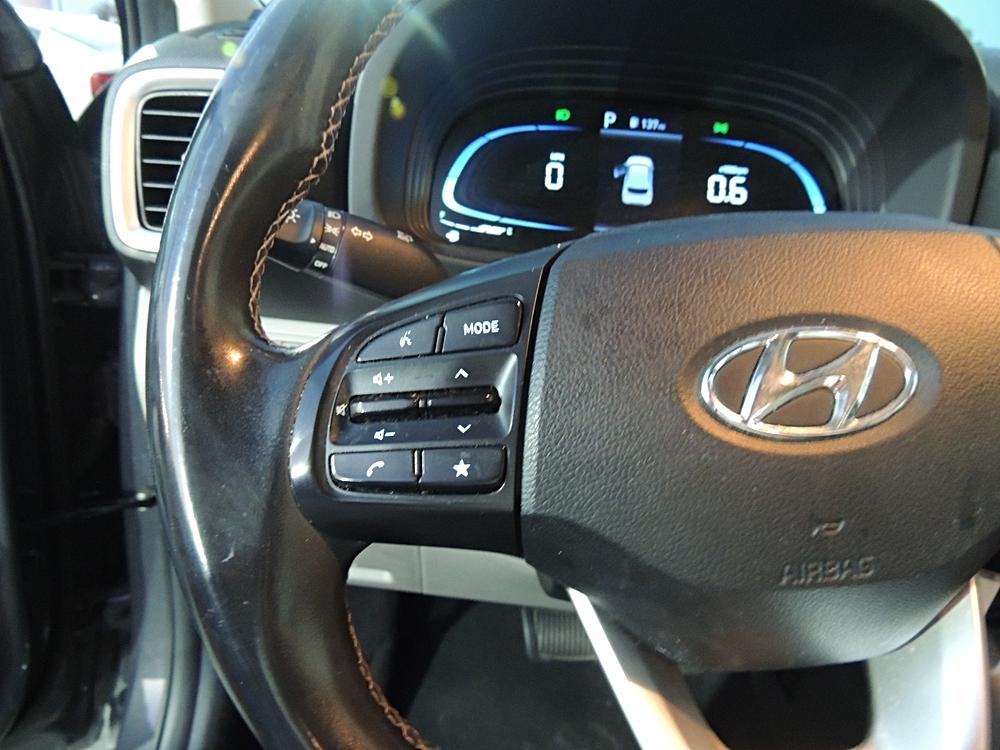 2023 Hyundai Venue SEL - Photo 11