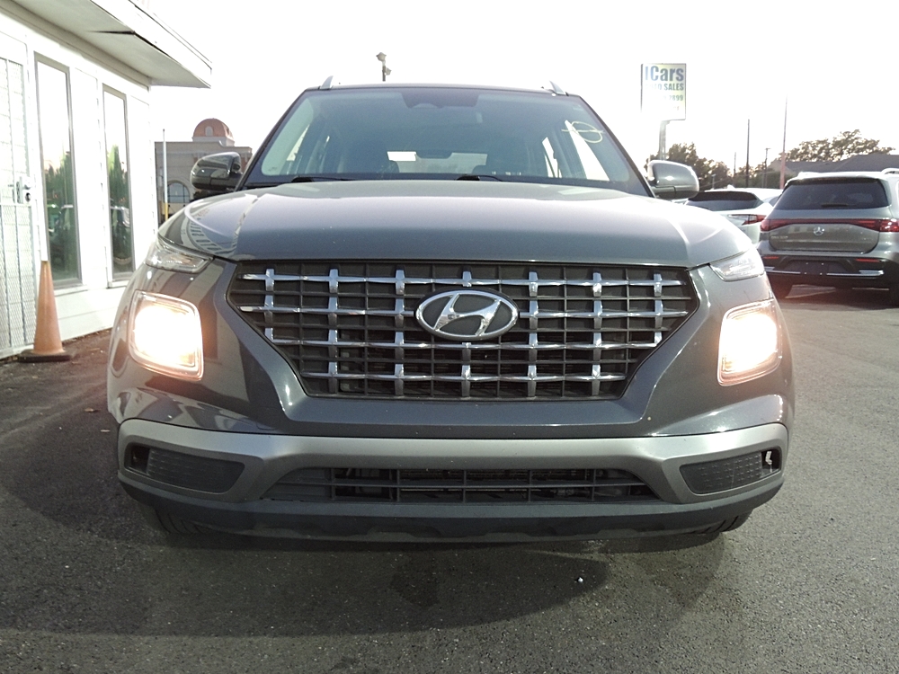 2023 Hyundai Venue SEL - Photo 7