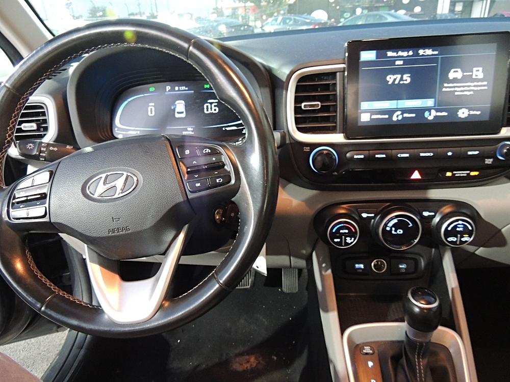 2023 Hyundai Venue SEL - Photo 10