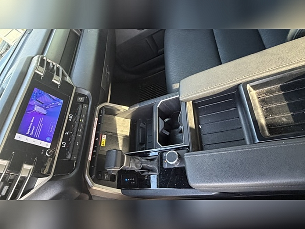 2025 Toyota Tundra SR5 - Photo 19