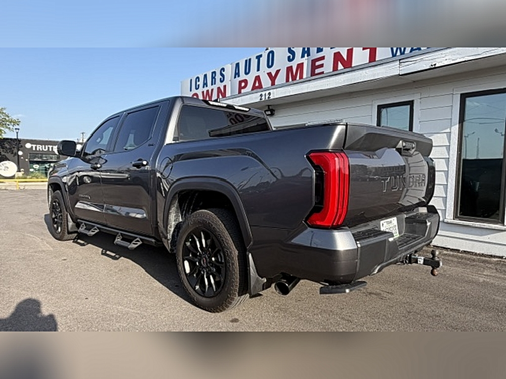 2025 Toyota Tundra SR5 - Photo 7