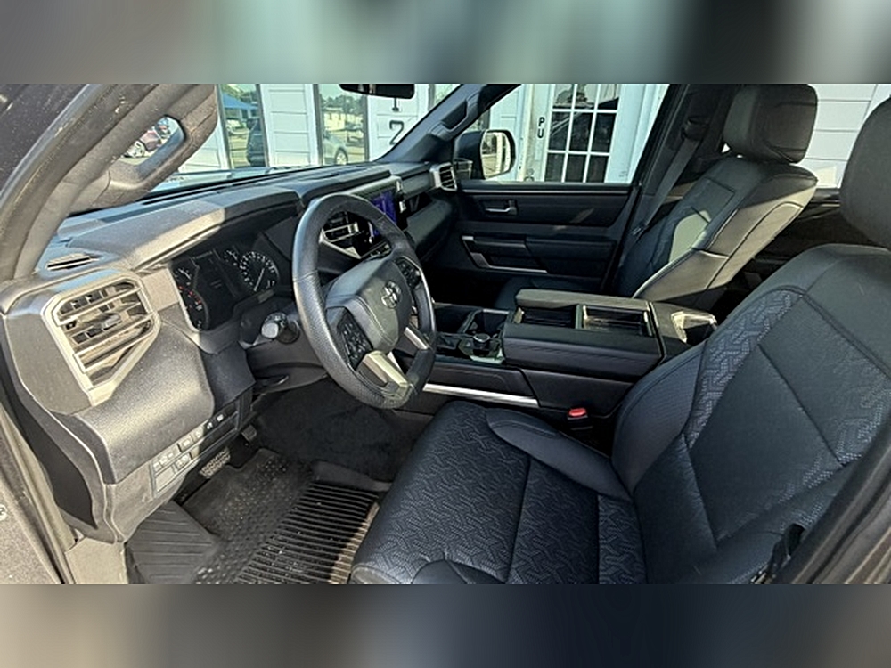 2025 Toyota Tundra SR5 - Photo 16