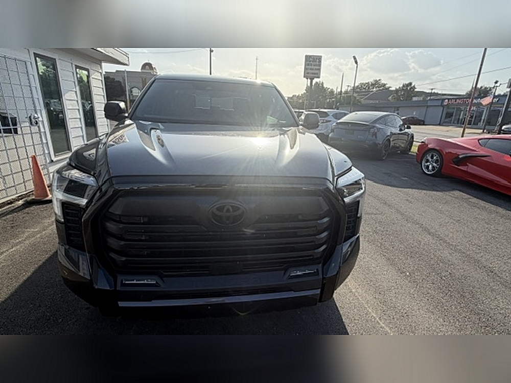 2025 Toyota Tundra SR5 - Photo 10