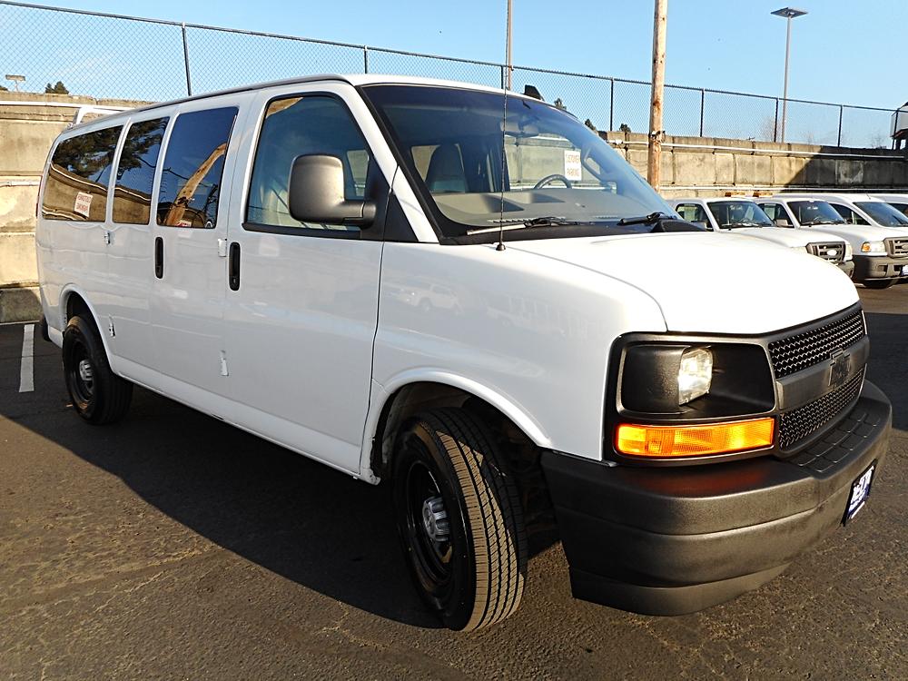 2017 Chevrolet Express Passenger LS's photo