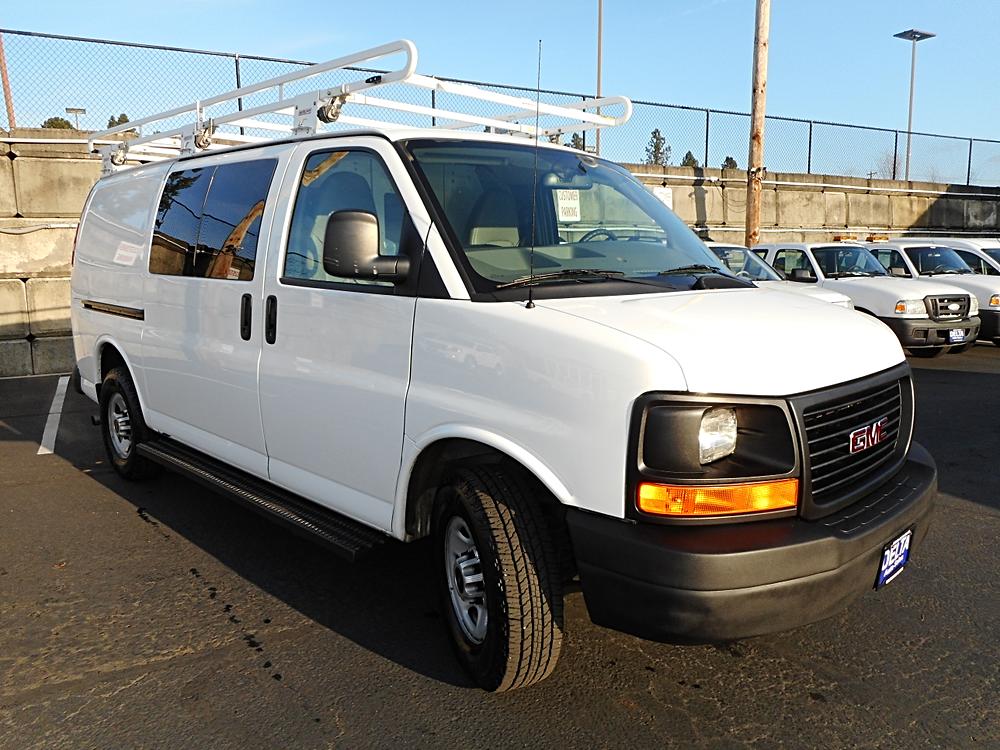 2015 GMC Savana Cargo Work Van's photo