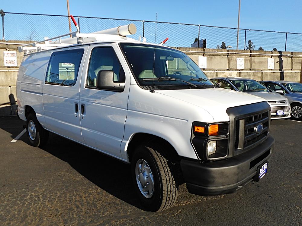 2014 Ford E-Series Econoline Van Commercial's photo