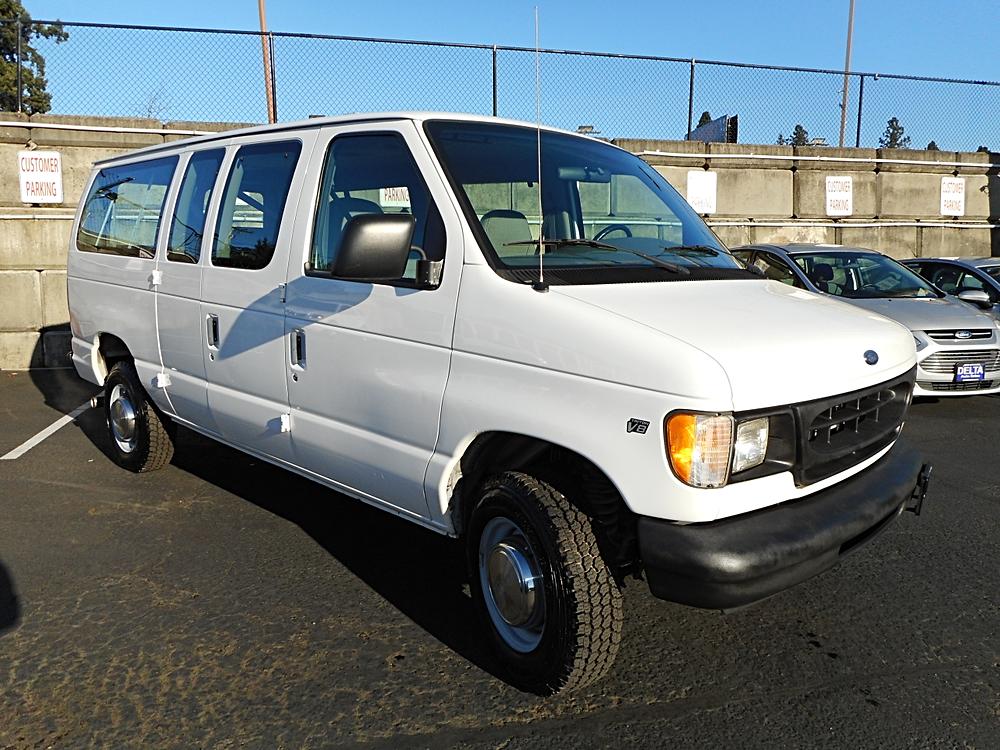 1999 Ford Econoline Wagon XLT's photo