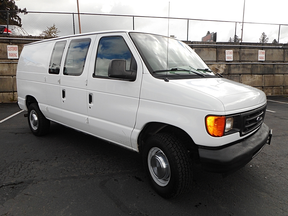 2006 Ford Econoline Van Commercial