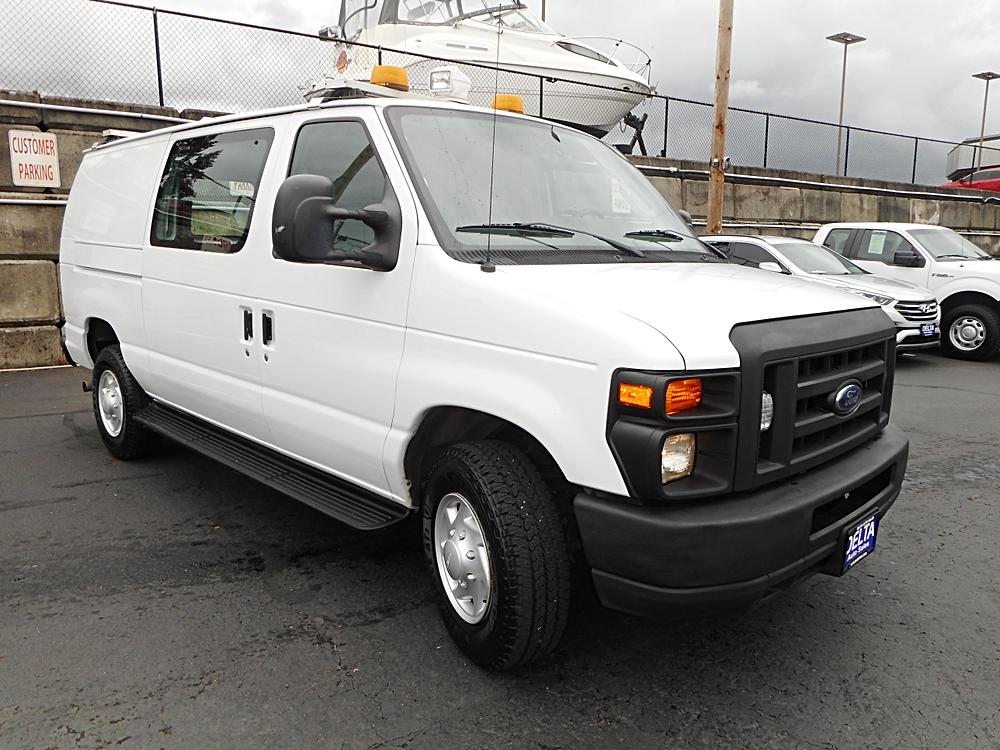 2009 Ford E-Series E-350 Super Duty's photo