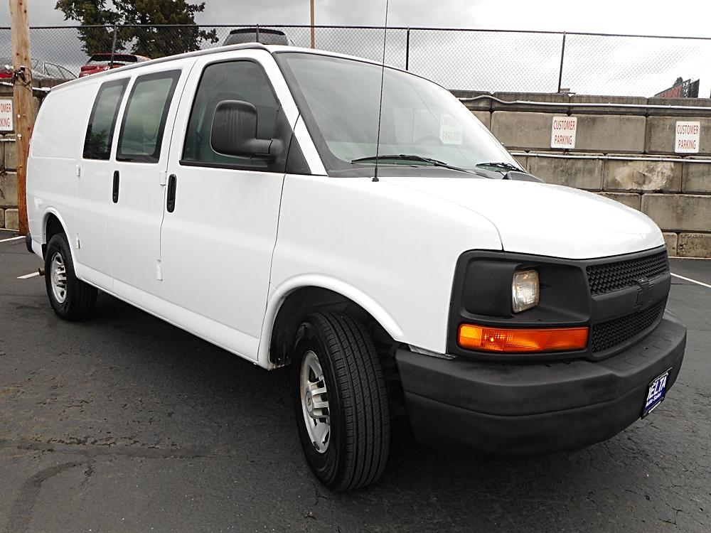 2007 Chevrolet Express's photo