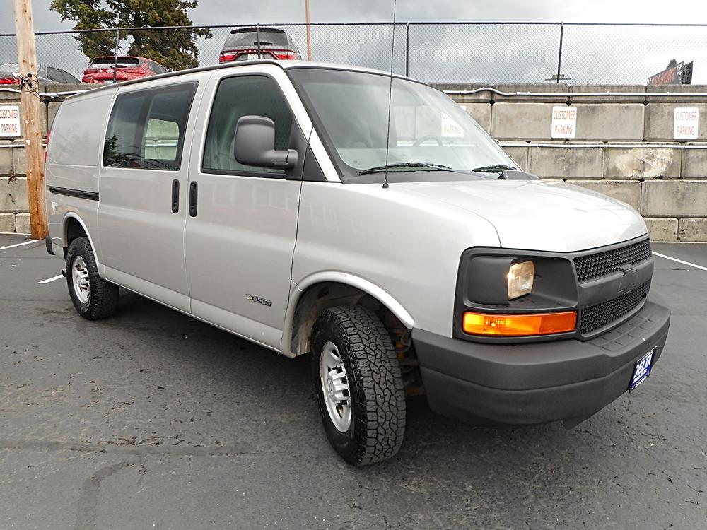 2006 Chevrolet Express 2500 Work Van HD's photo