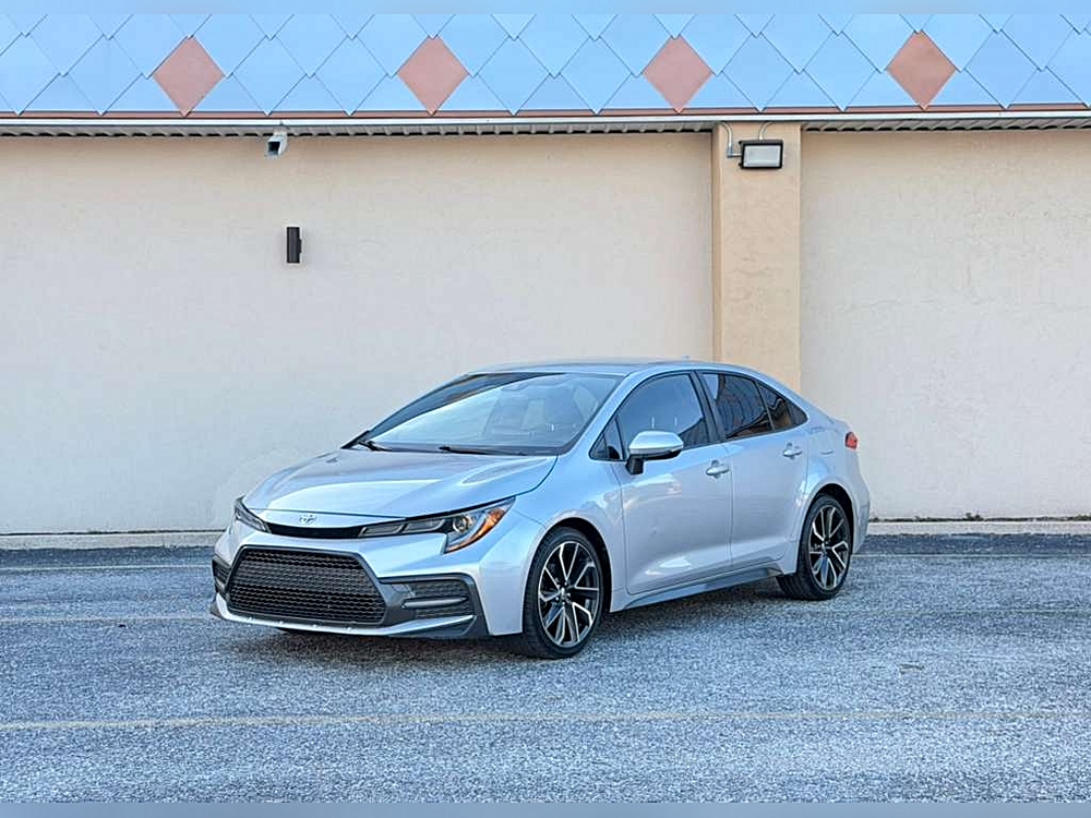 2020 Toyota Corolla SE's photo
