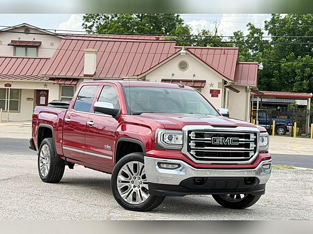 2018 GMC Sierra 4WD Crew Cab Short Box SLT's photo