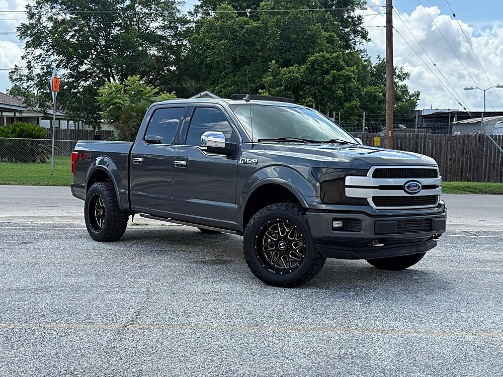 2019 Ford F-150 Platinum 4x4 SuperCrew 5-1/2 Box's photo