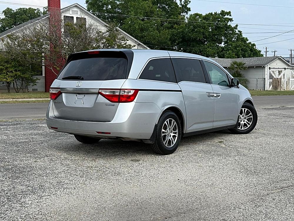 Used 2011 Honda Odyssey EX-L with VIN 5FNRL5H60BB005482 for sale in San Antonio, TX
