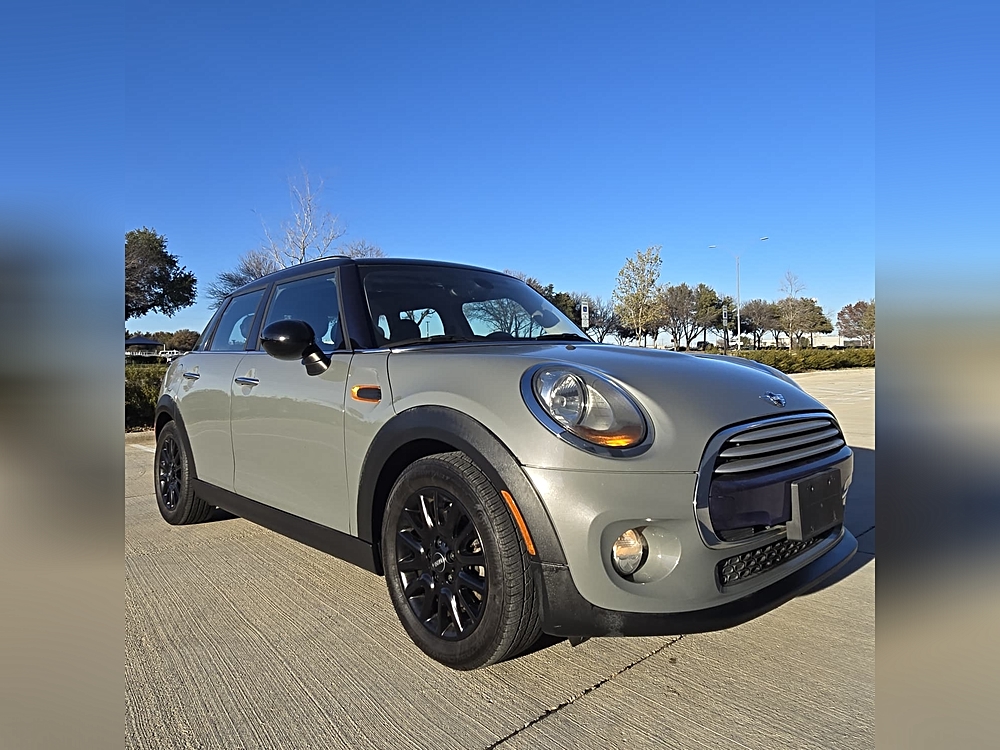 2015 MINI Cooper Base's photo