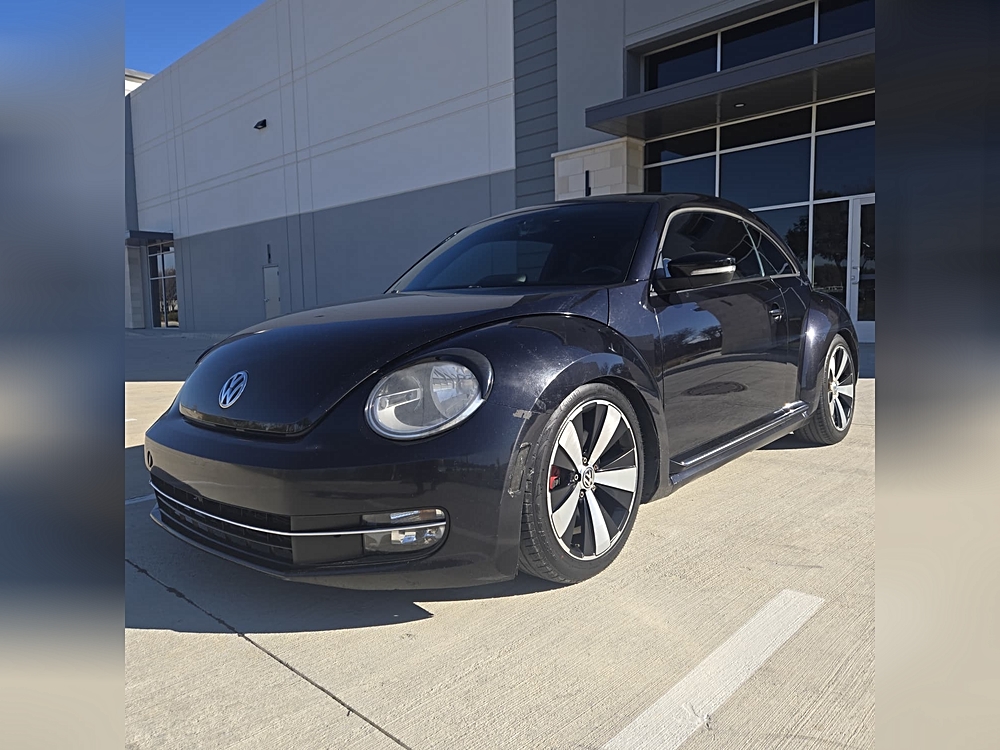 2013 Volkswagen Beetle 2.0's photo