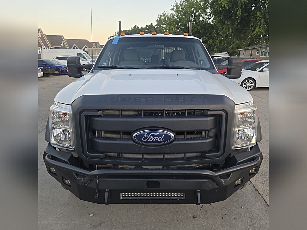 2012 Ford F-550 - Photo 10
