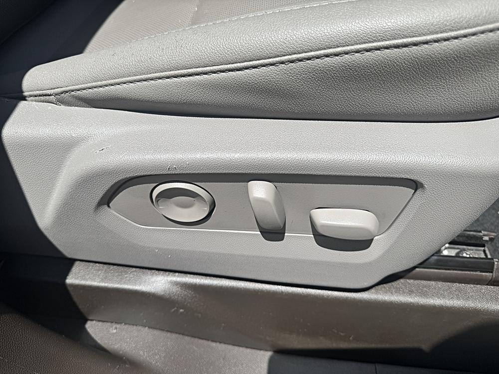 2023 Chevrolet Silverado 1500 LTZ - Photo 24