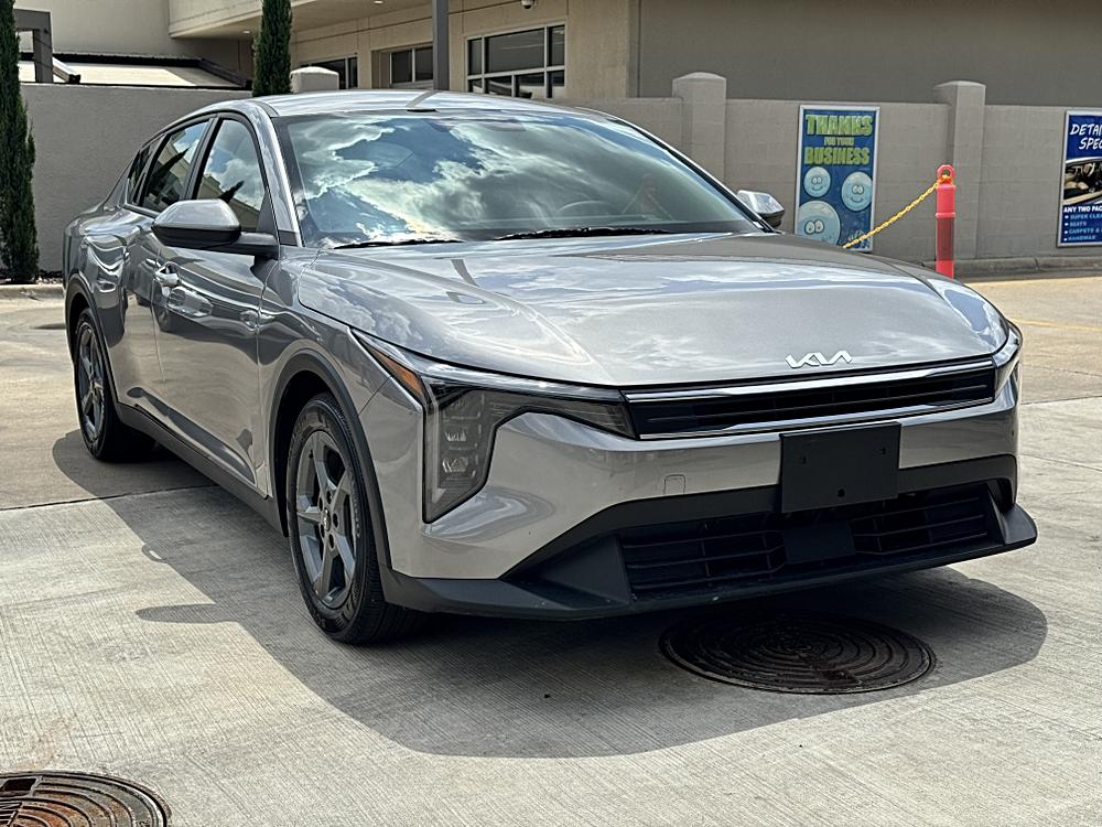 2026 Kia K4 LXS AT's photo