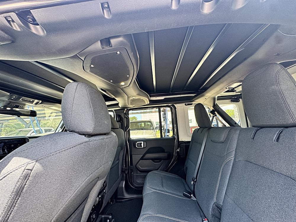2026 Jeep Wrangler 4-Door Sahara - Photo 20
