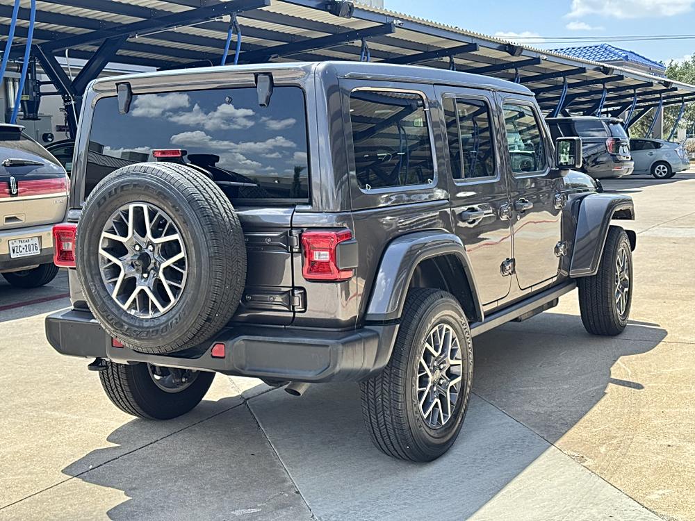 2026 Jeep Wrangler 4-Door Sahara - Photo 6