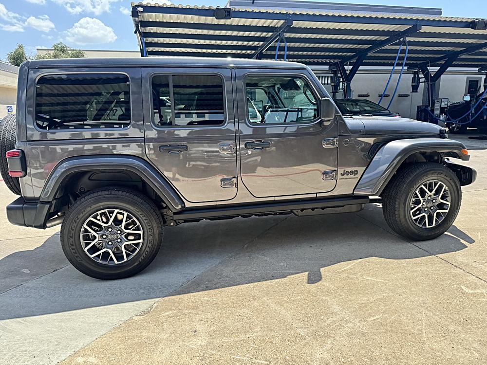 2026 Jeep Wrangler 4-Door Sahara - Photo 8
