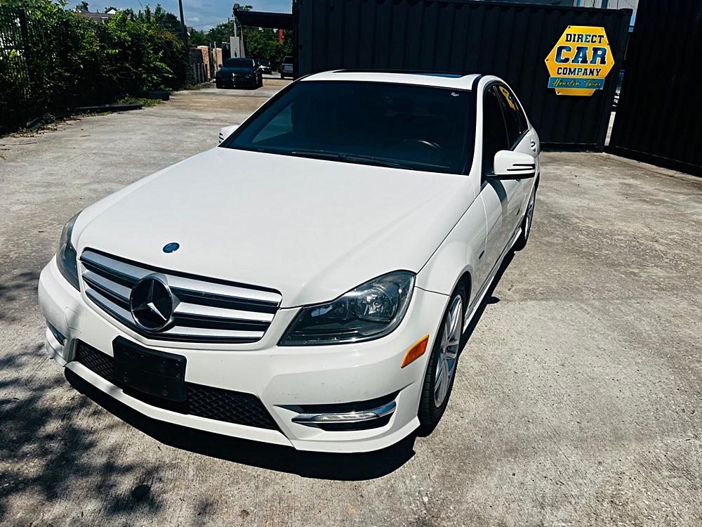 2012 Mercedes-Benz C-Class C250 Luxury's photo