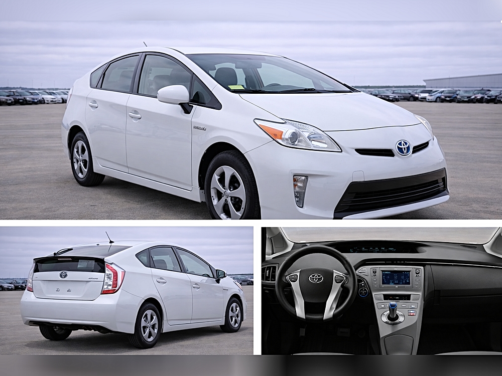 2013 Toyota Prius Two's photo