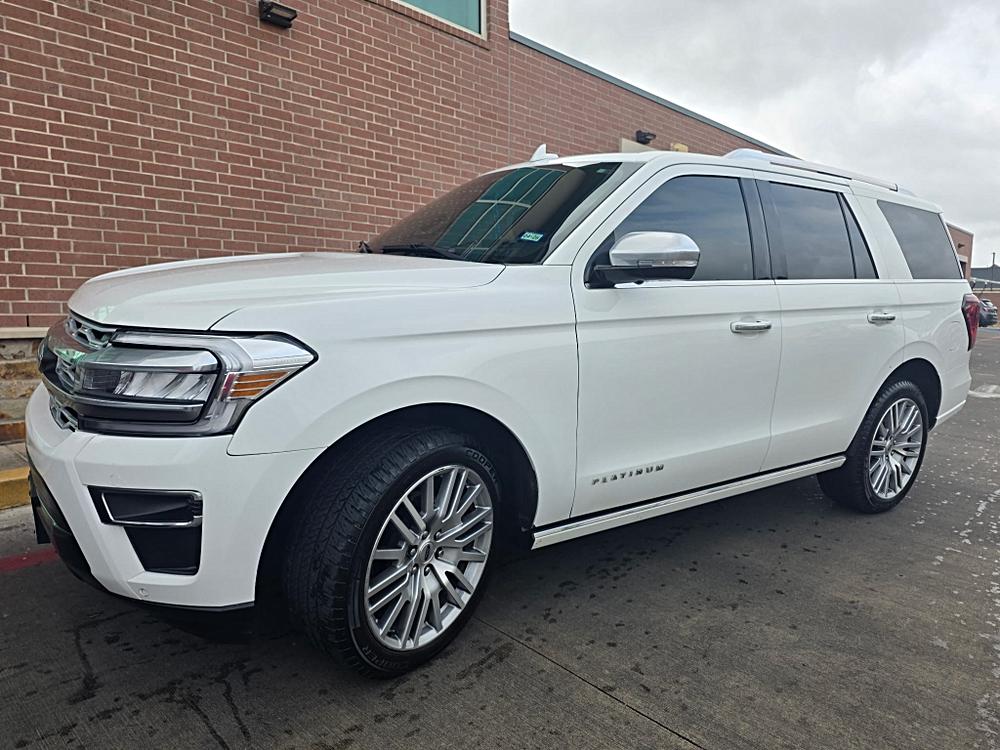 2022 Ford Expedition Platinum's photo