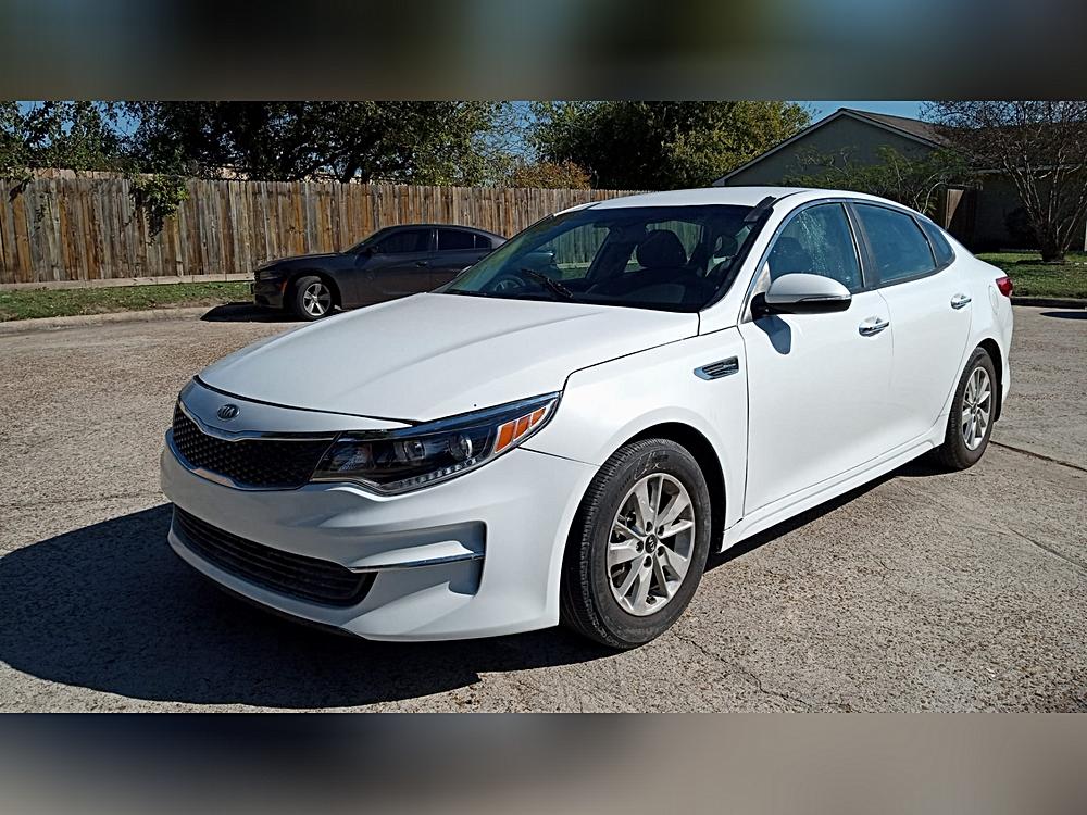 2016 Kia Optima LX AT's photo