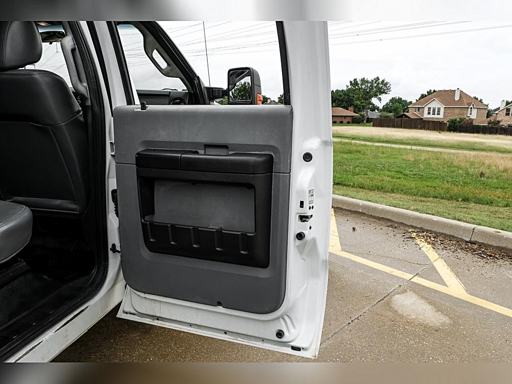 2014 Ford F-350 Super Duty Chassis Cab XL - Photo 39
