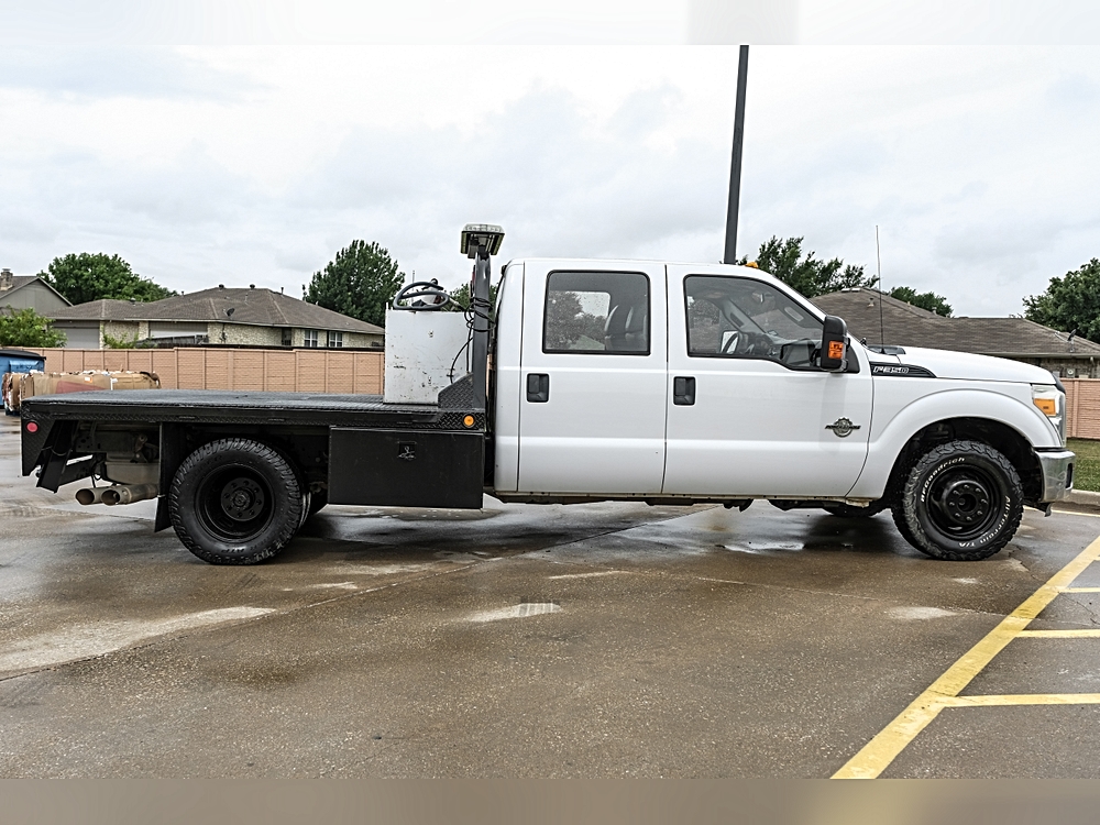 2014 Ford F-350 Super Duty Chassis Cab XL - Photo 8