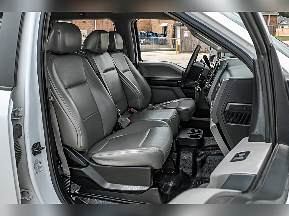 2019 Ford F-350 Super Duty Chassis Cab XL - Photo 28