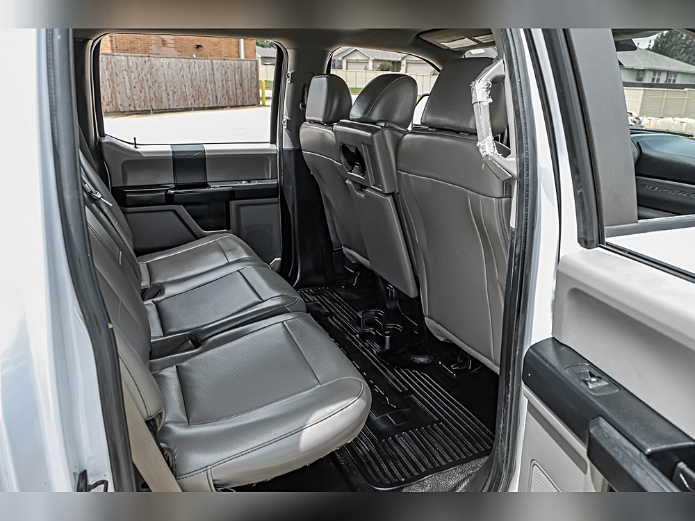 2019 Ford F-350 Super Duty Chassis Cab XL - Photo 30