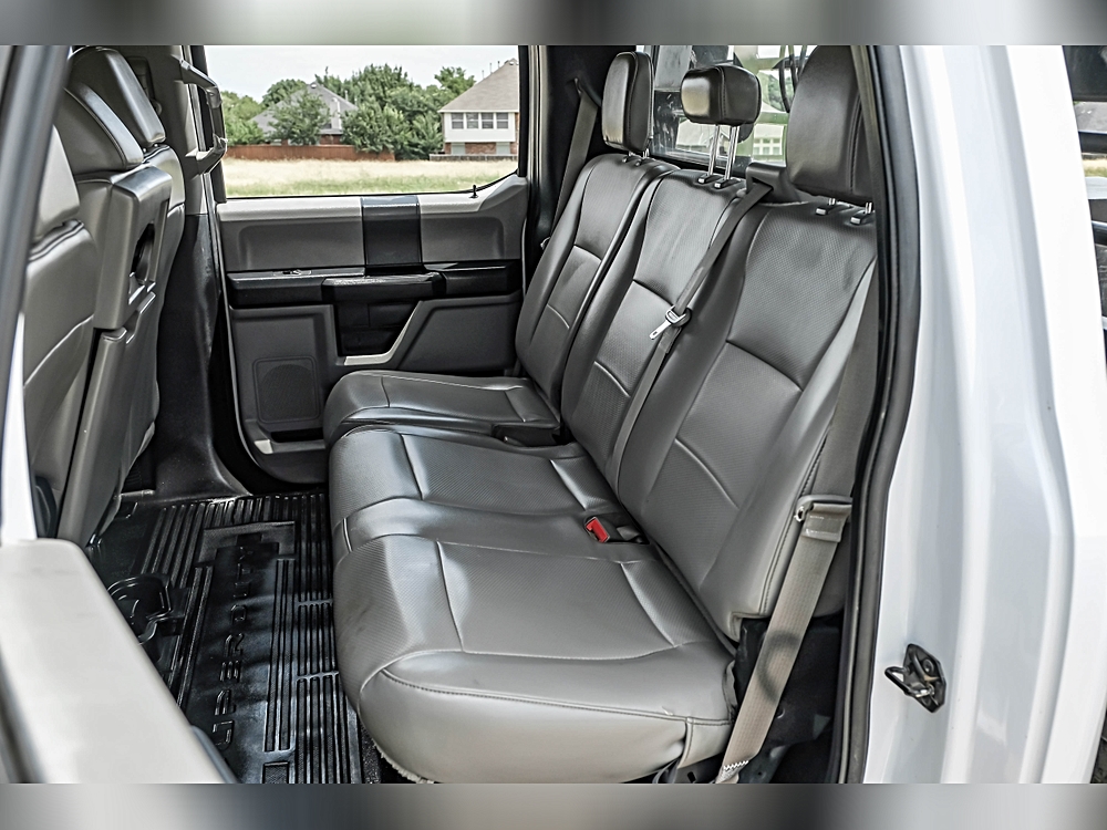 2019 Ford F-350 Super Duty Chassis Cab XL - Photo 32
