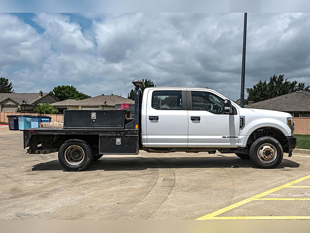 2019 Ford F-350 Super Duty Chassis Cab XL - Photo 8