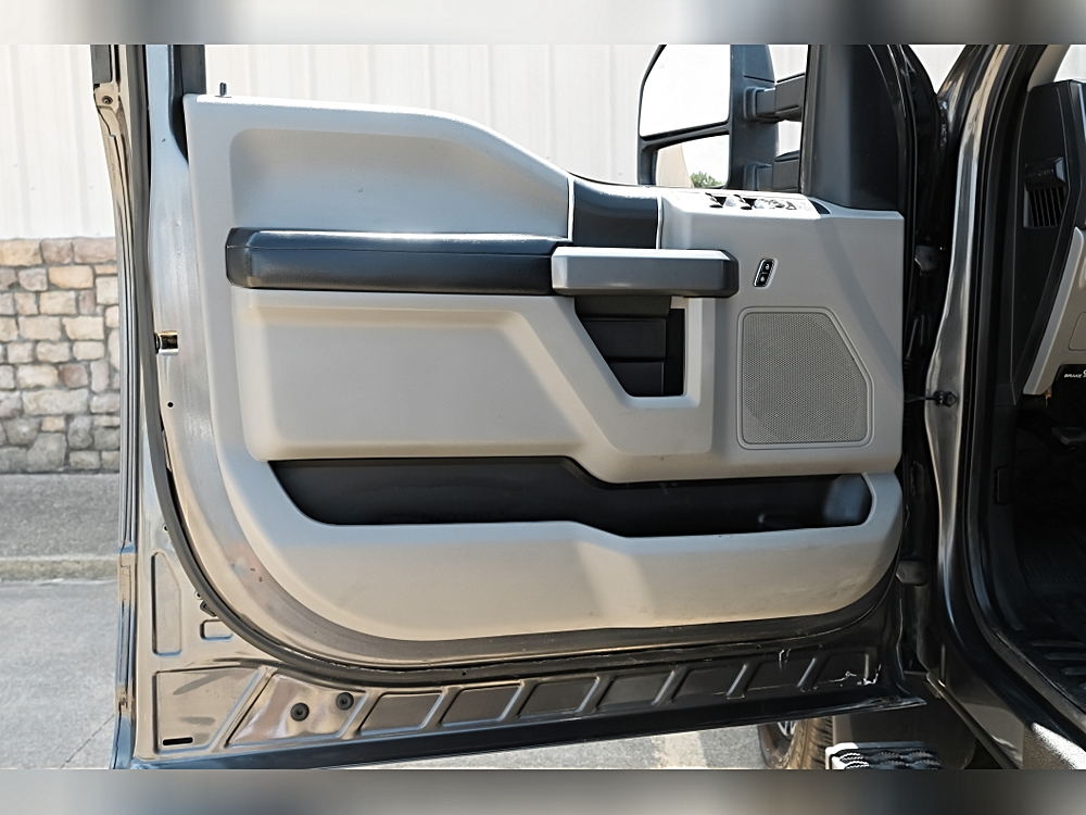 2019 Ford F-250 Super Duty XLT - Photo 38