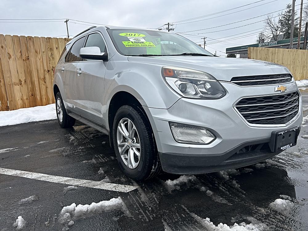 2017 Chevrolet Equinox LT's photo