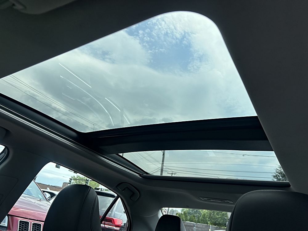 2020 Toyota Camry XLE - Photo 12