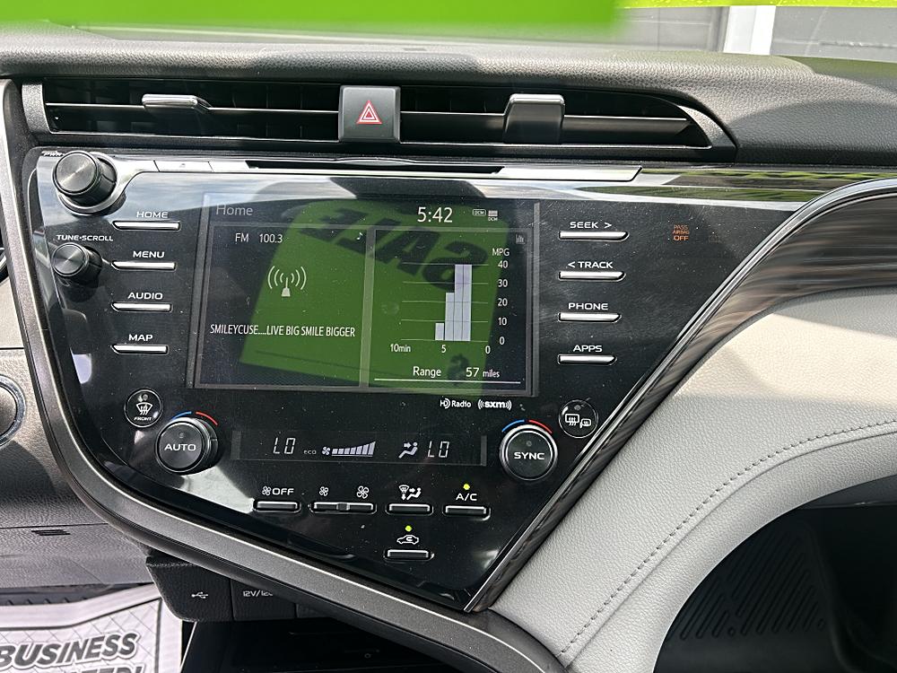 2020 Toyota Camry XLE - Photo 18