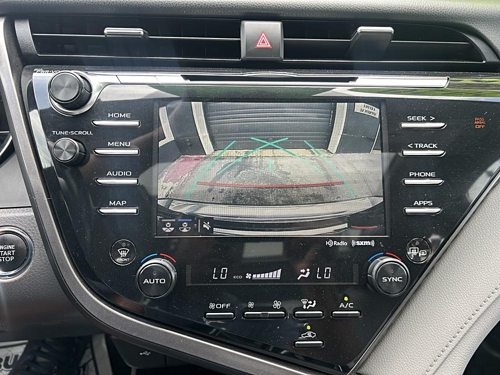 2020 Toyota Camry XLE - Photo 23