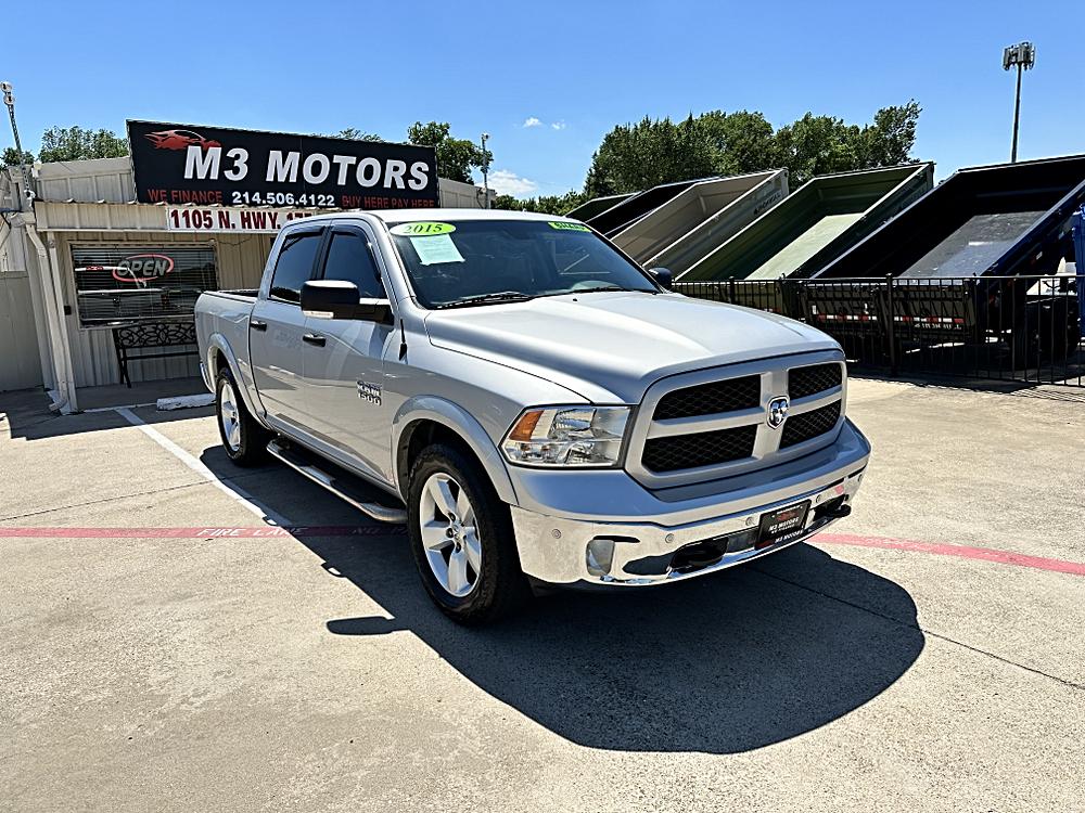 2015 RAM 1500 SLT Crew Cab's photo