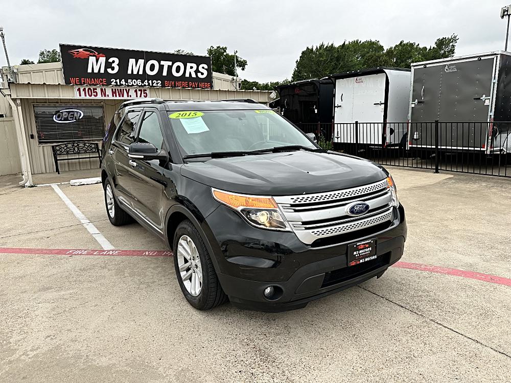 2015 Ford Explorer XLT's photo