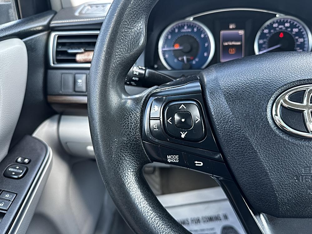 2017 Toyota Camry LE - Photo 38