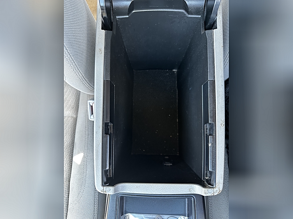 2017 Toyota Camry LE - Photo 48