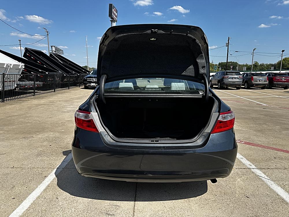 2017 Toyota Camry LE - Photo 51