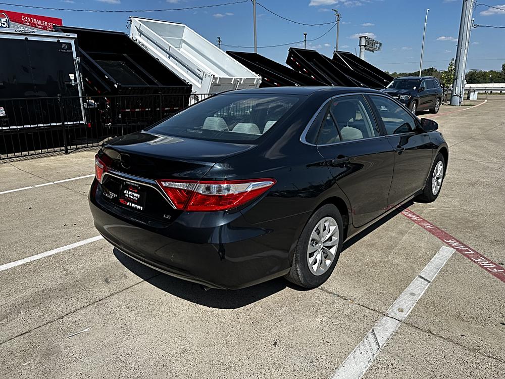 2017 Toyota Camry LE - Photo 31