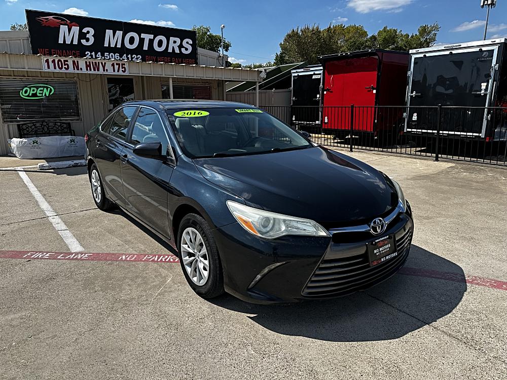 2016 Toyota Camry LE